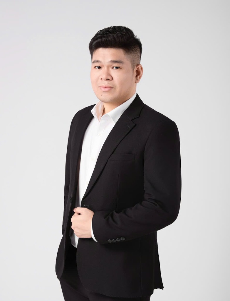Dương Ngọc Tuệ — Brian